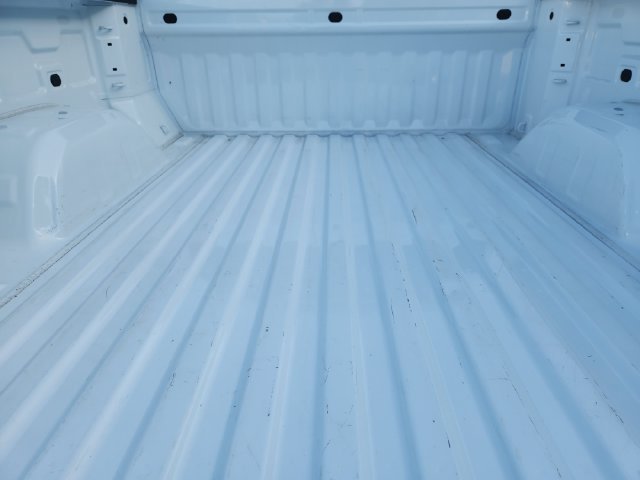 Used 2025 Summit White GMC Elevation image 32