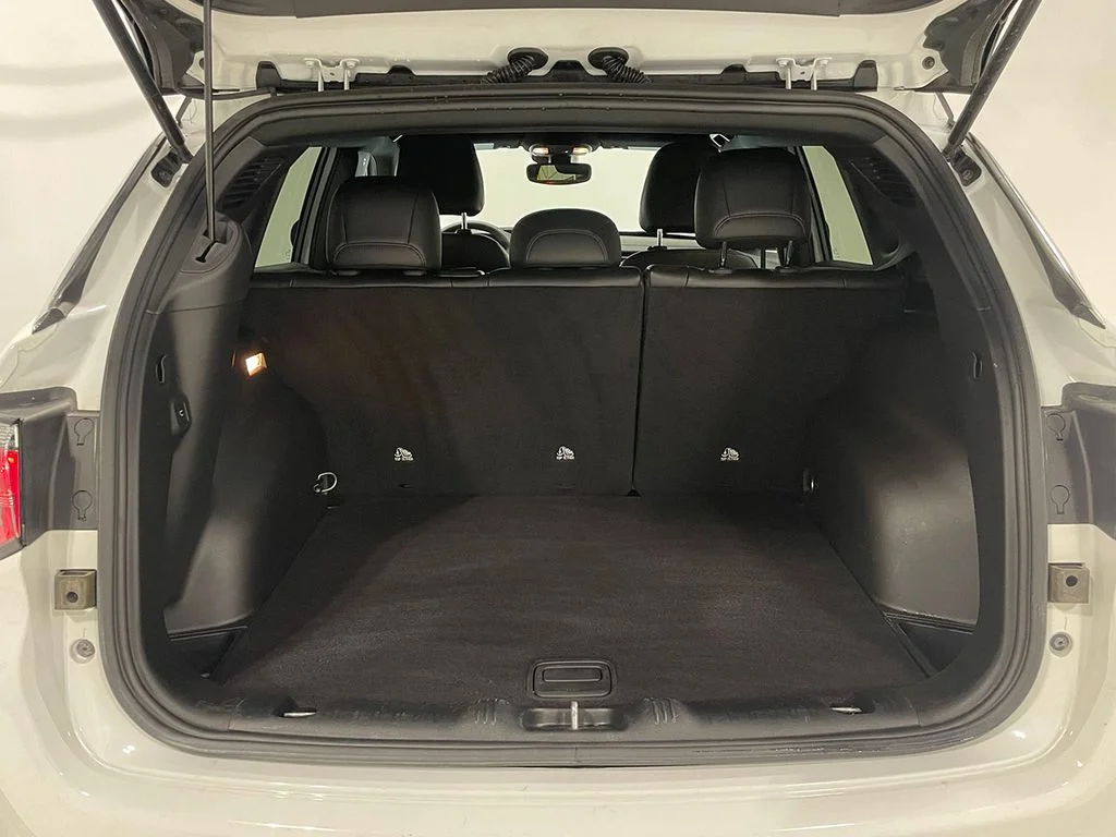 Used 2026 White Jeep Limited image 5