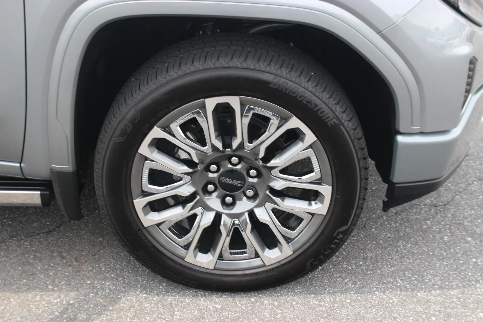 Used 2025 Sterling Metallic GMC Denali Ultimate image 25
