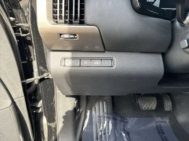 Used 2024 Black Nissan Platinum image 26