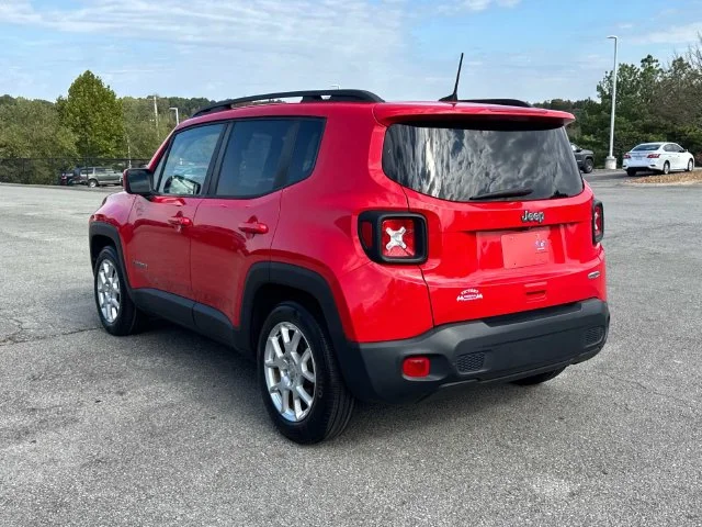 Used 2020 Red Jeep Latitude image 7