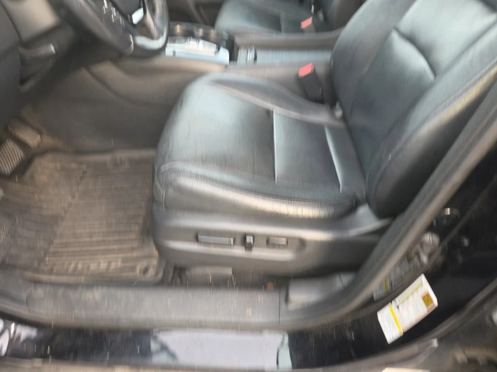 Used 2016  Honda Touring image 13