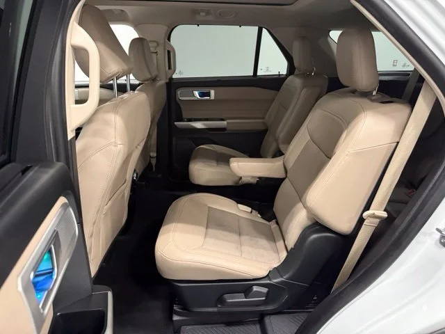 Used 2021 White Ford Limited image 33