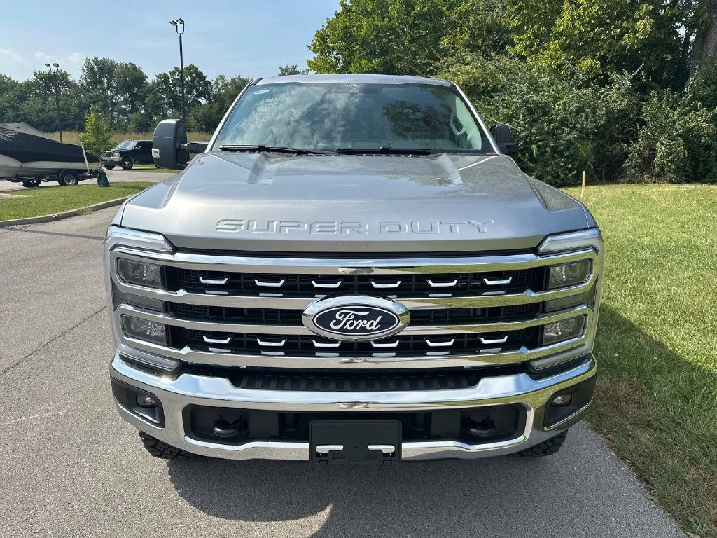 New 2027 Silver Ford XLT image 12