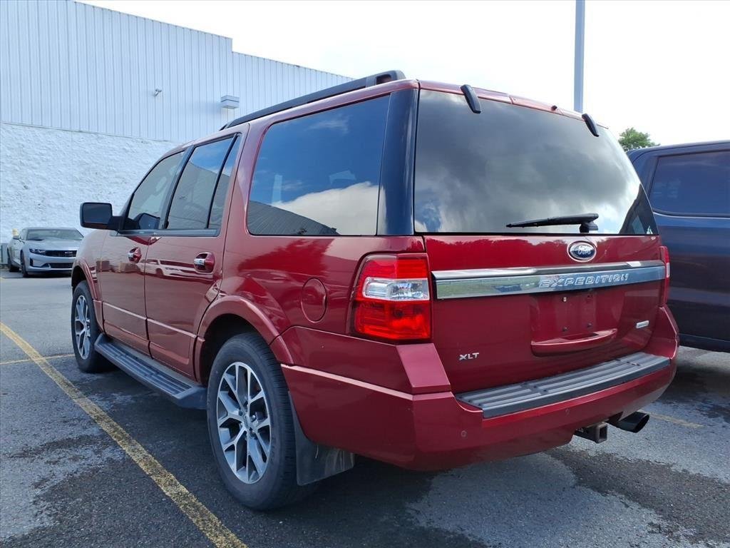 Used 2015 Ruby Red Metallic Tinted Clearcoat Ford XLT image 4