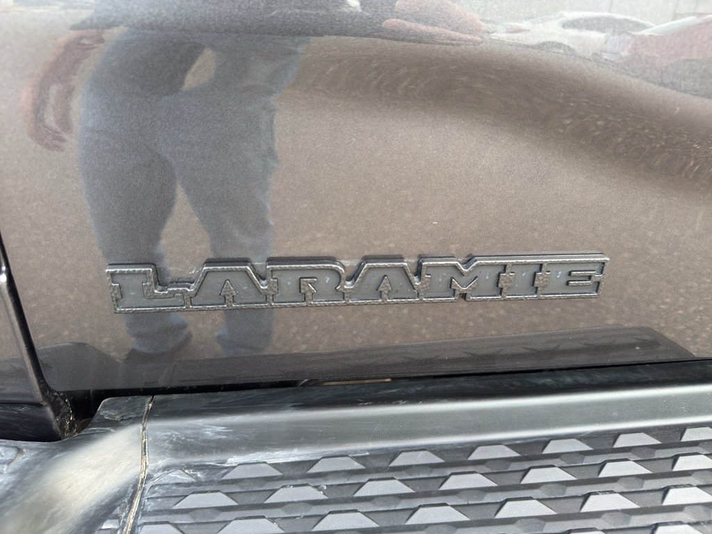 Used 2022 Granite Crystal Metallic Clearcoat Ram Laramie image 9