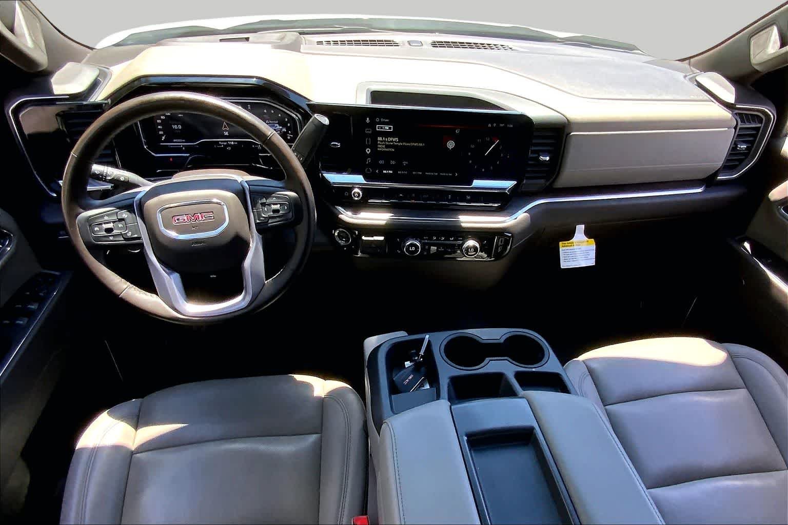 Used 2025 Summit White GMC SLT image 15