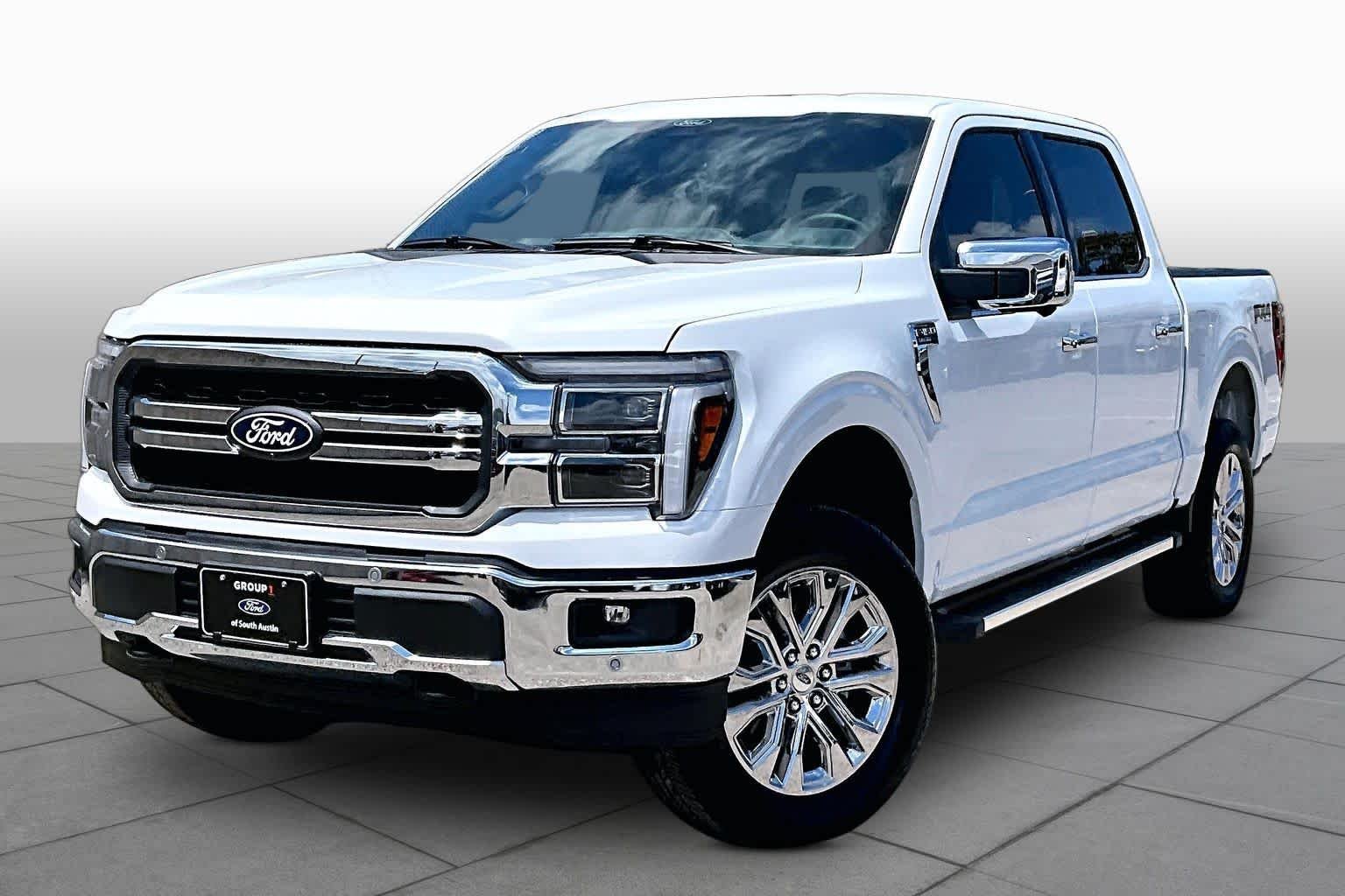 Certified Used 2025 Oxford White Clearcoat Ford LARIAT image 39