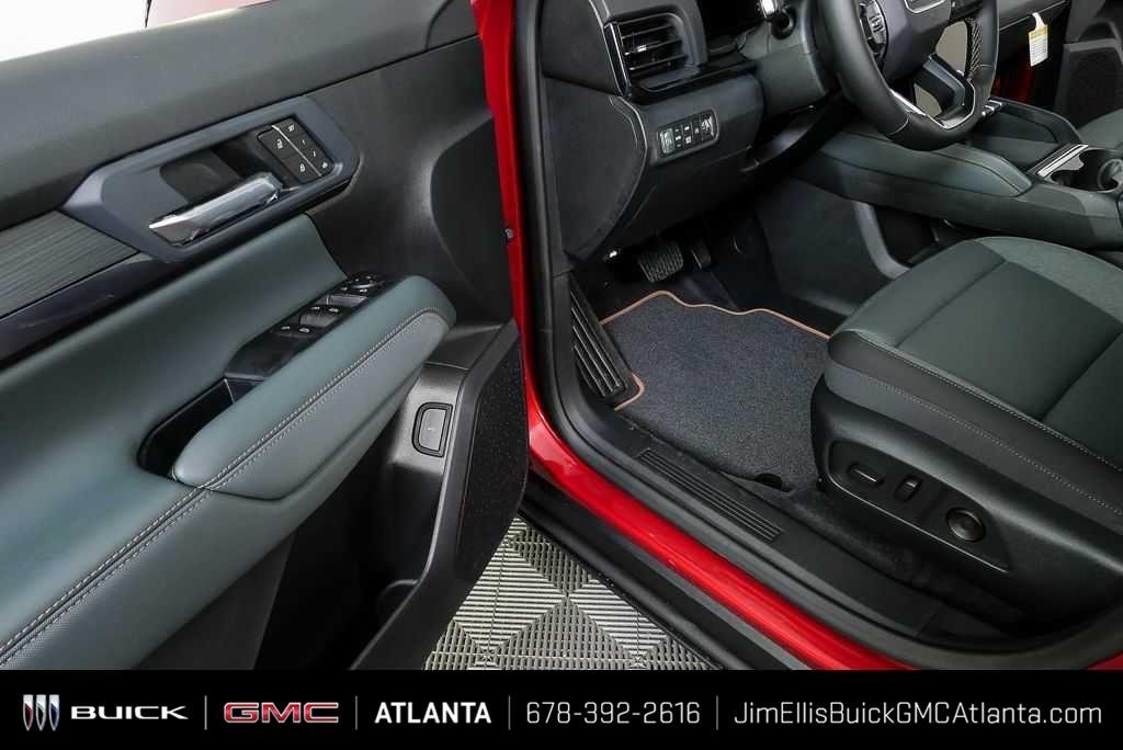 2026 GMC Terrain AT4 - Photo 8