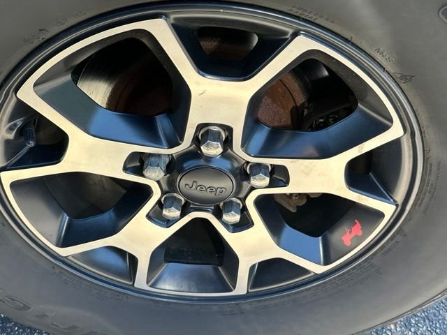 Used 2018 Gray Jeep Rubicon image 6