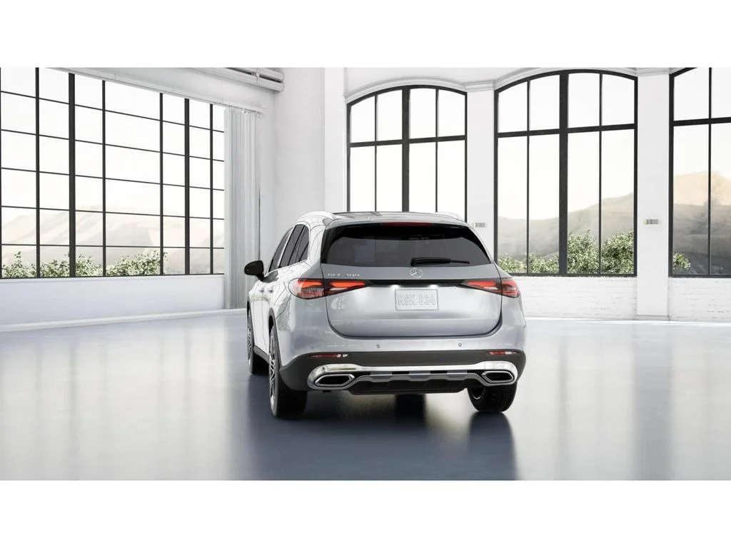 New 2027 Silver Mercedes-Benz GLC 300 image 25