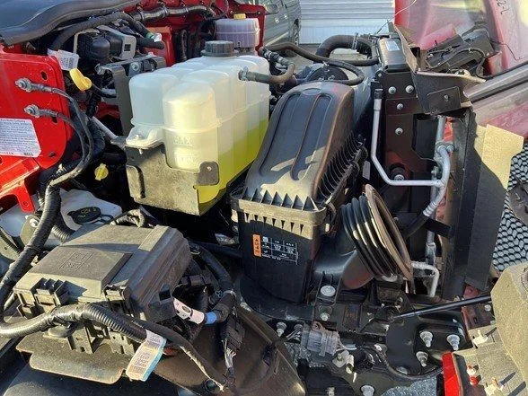 2021 Ford F-650 - Photo 25
