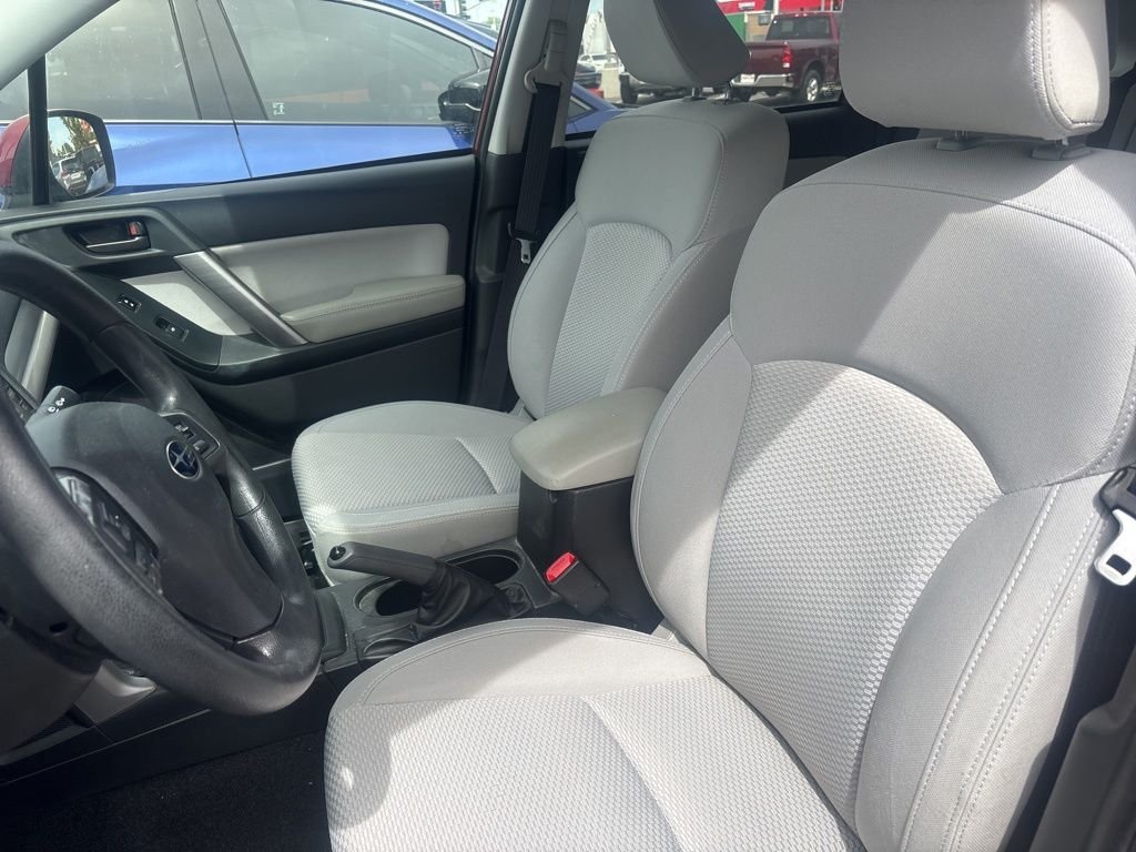 Used 2016 Red Subaru 2.5i Premium image 12