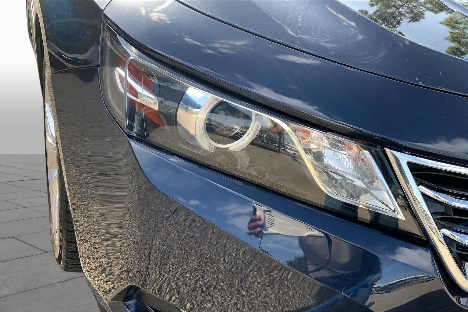 Used 2015 Blue Velvet Metallic Chevrolet LTZ image 28