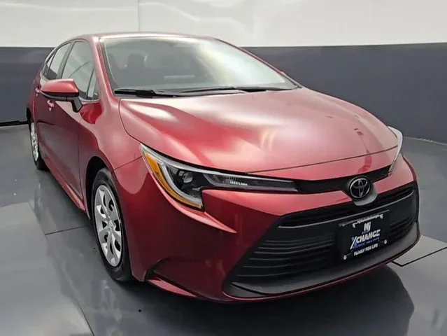2025 Toyota Corolla LE Sedan 4D