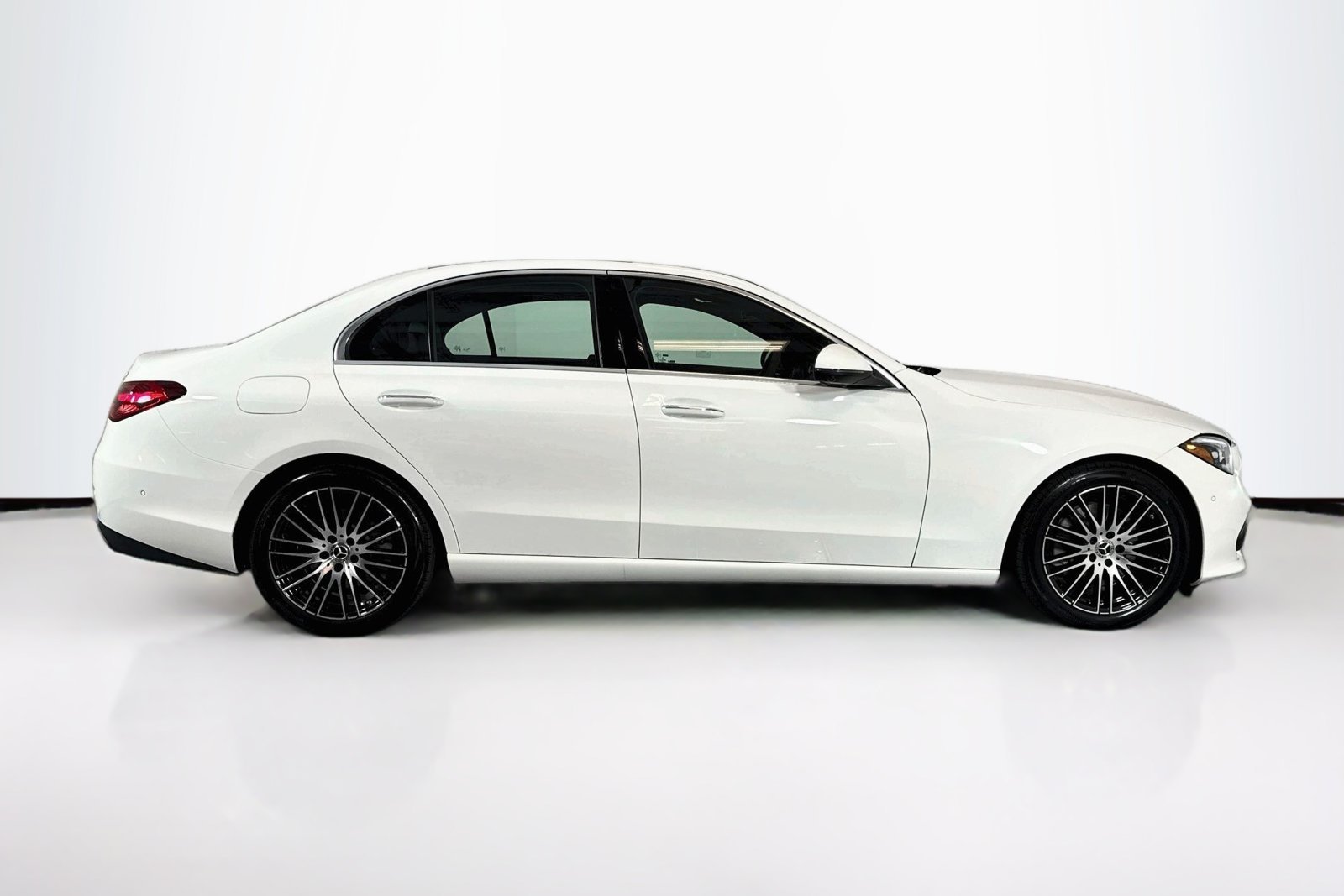 New 2026 Polar White Mercedes-Benz C 300 image 4