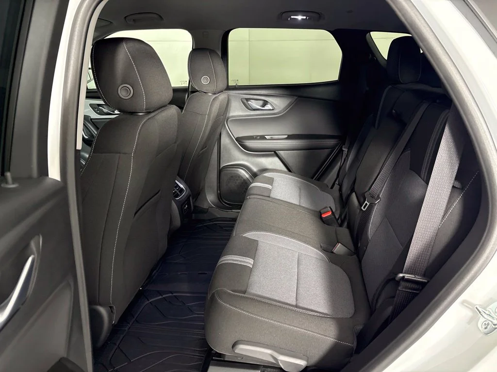 Used 2026 White Chevrolet LT image 27