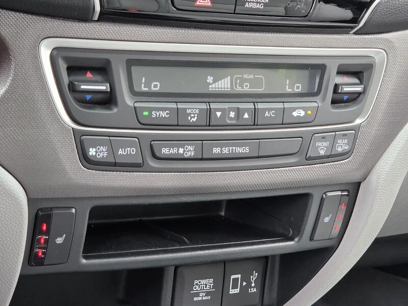 Used 2023 Modern Steel Metallic Honda RTL image 24