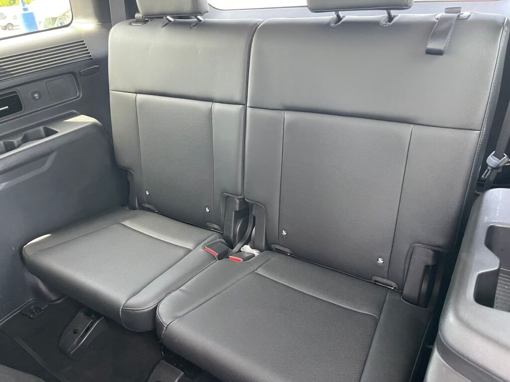 Used 2026 Shimmering Silver Hyundai SEL image 22