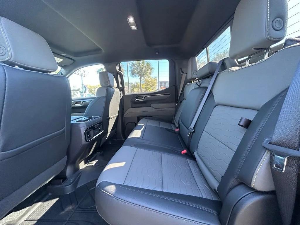 2025 Chevrolet Silverado 1500 ZR2 - Photo 14