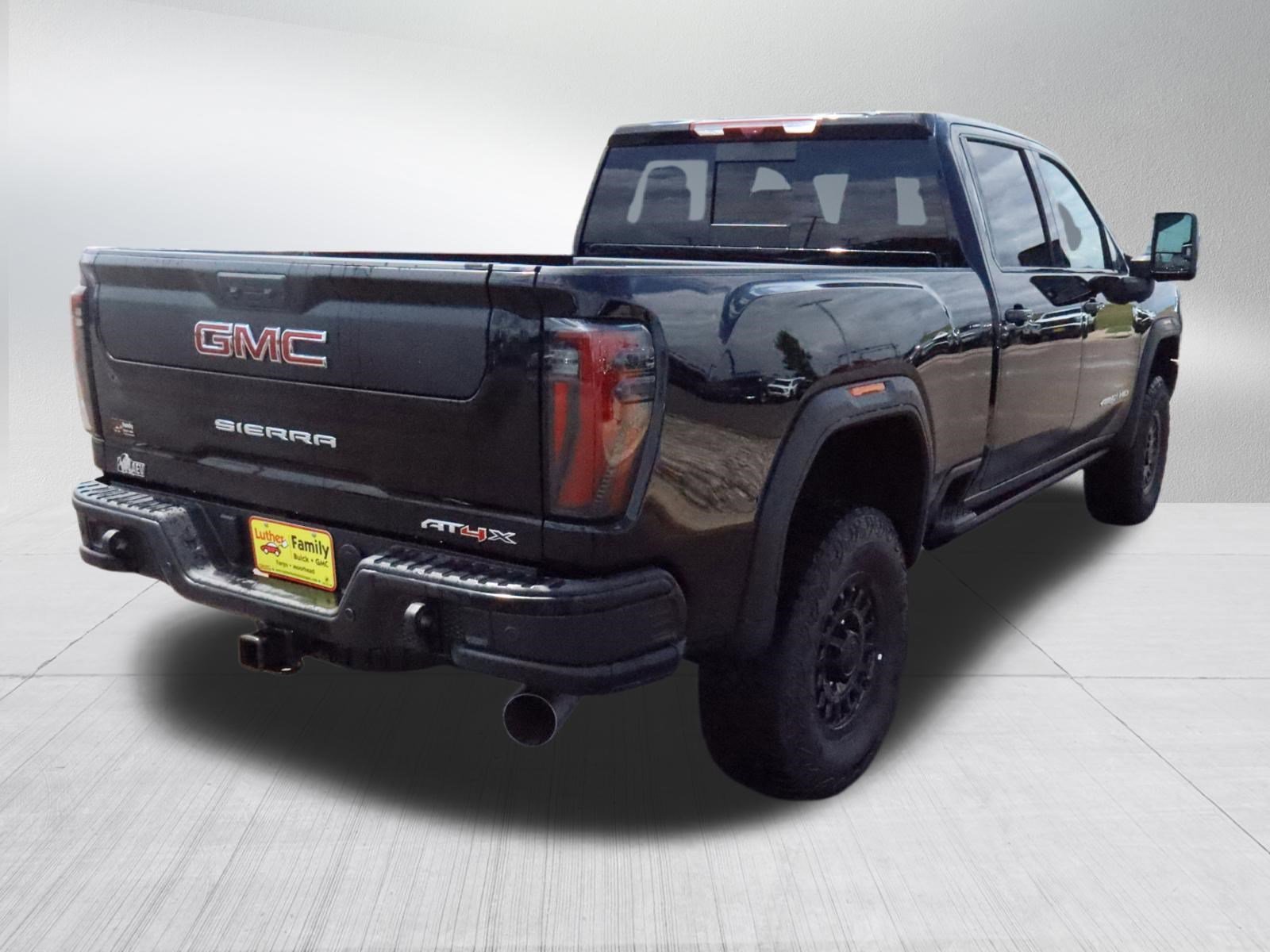 2026 GMC Sierra 2500HD AT4X - Photo 7