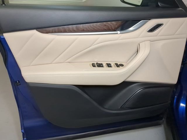 Used 2022 Blue Maserati Modena image 10