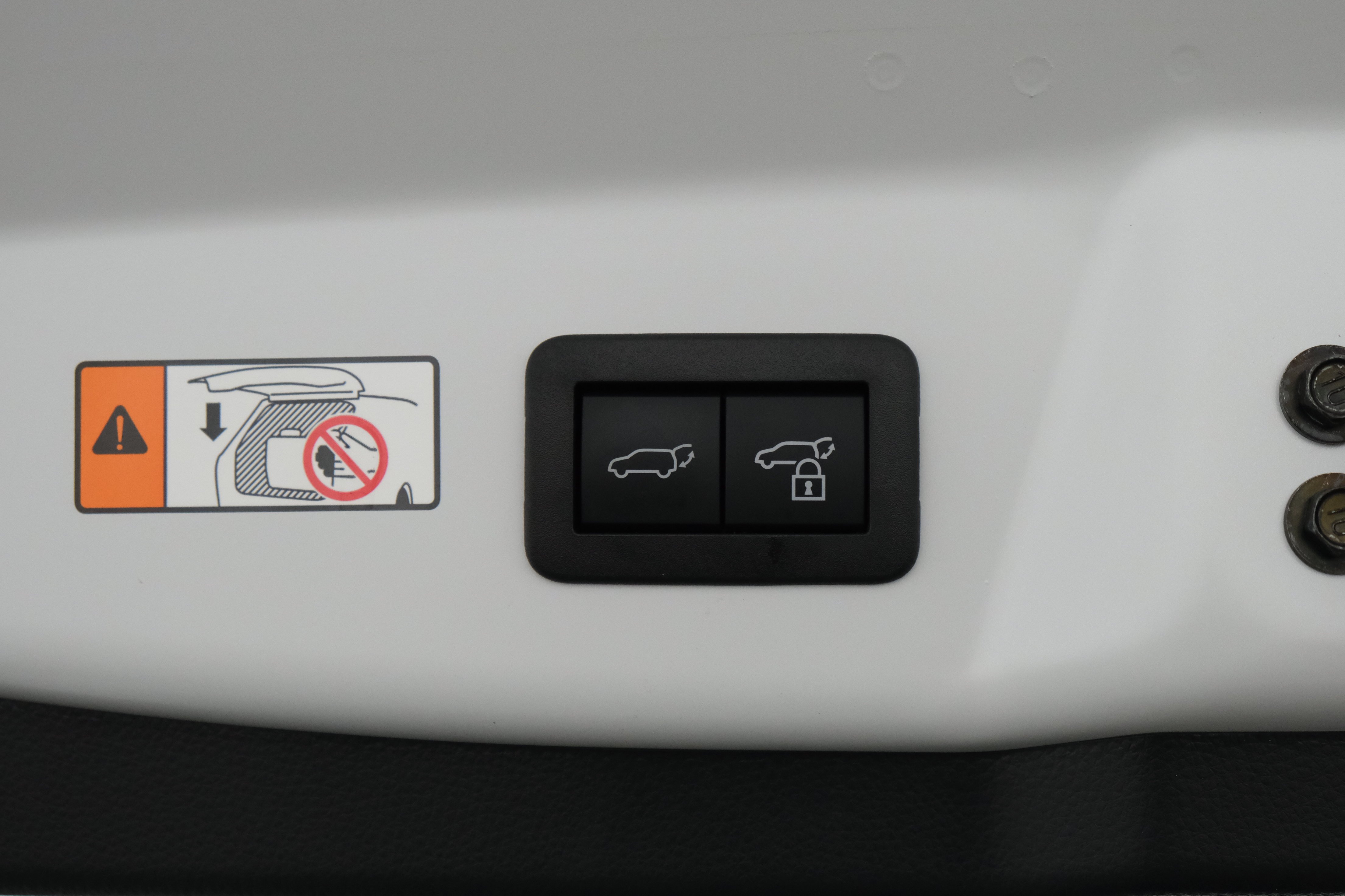 Certified Used 2025 Wind Chill Pearl Toyota XSE Premium image 40