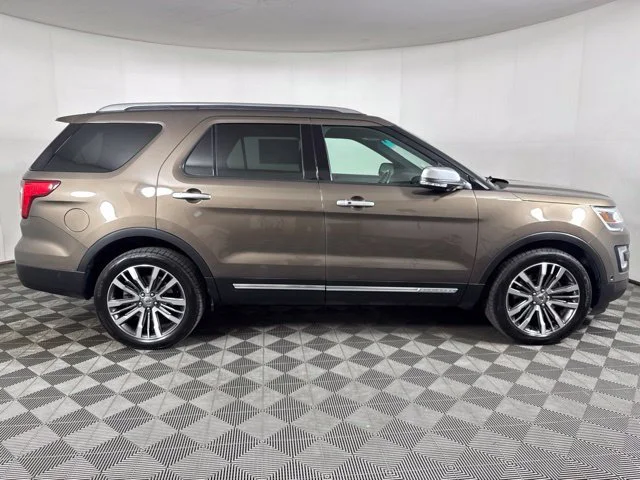Used 2016 Brown Ford Platinum image 2