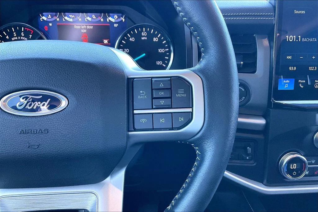 Used 2022 Silver Ford XLT image 11