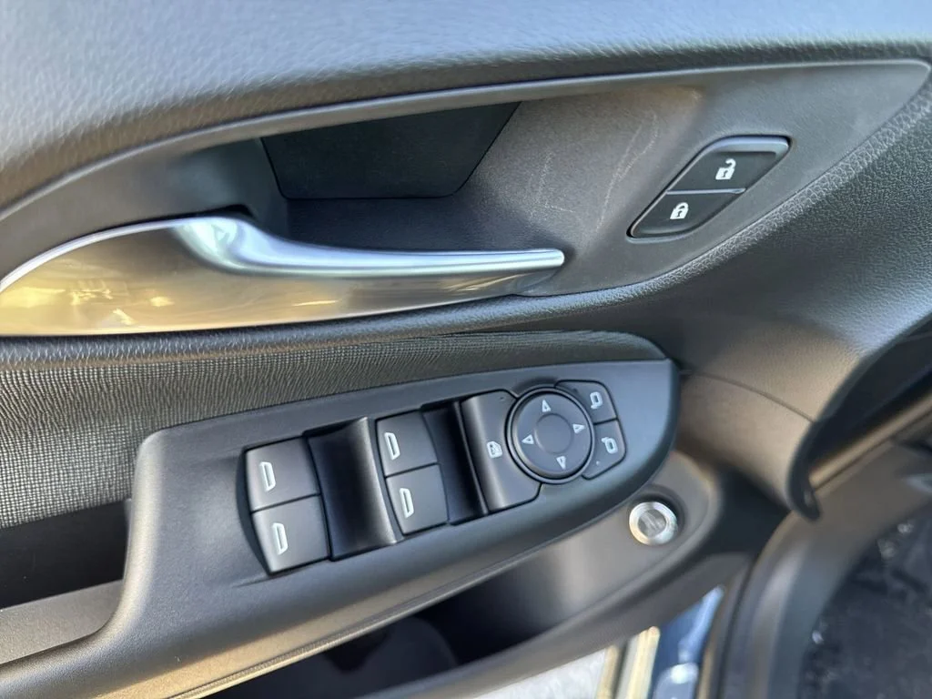New 2026 Ocean Blue Metallic Buick Avenir image 30