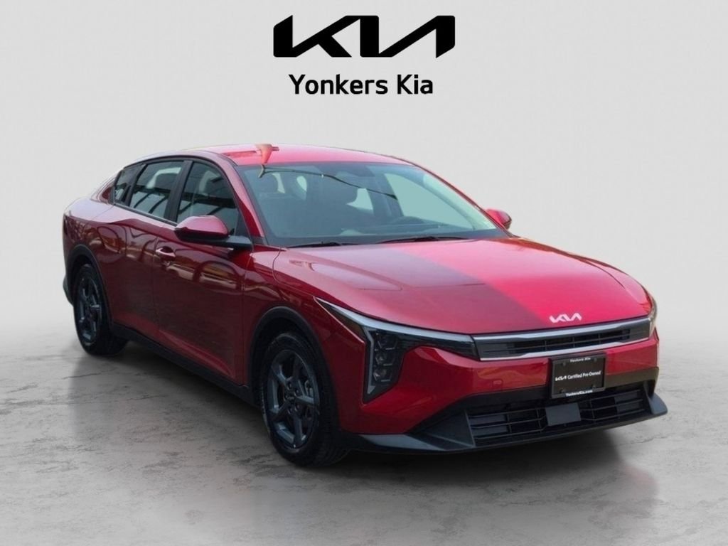 Used 2025 Red Kia LXS image 4