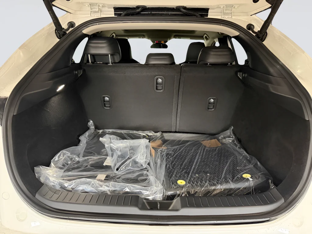 New 2026 White Mazda 2.5 Turbo Premium Plus image 30