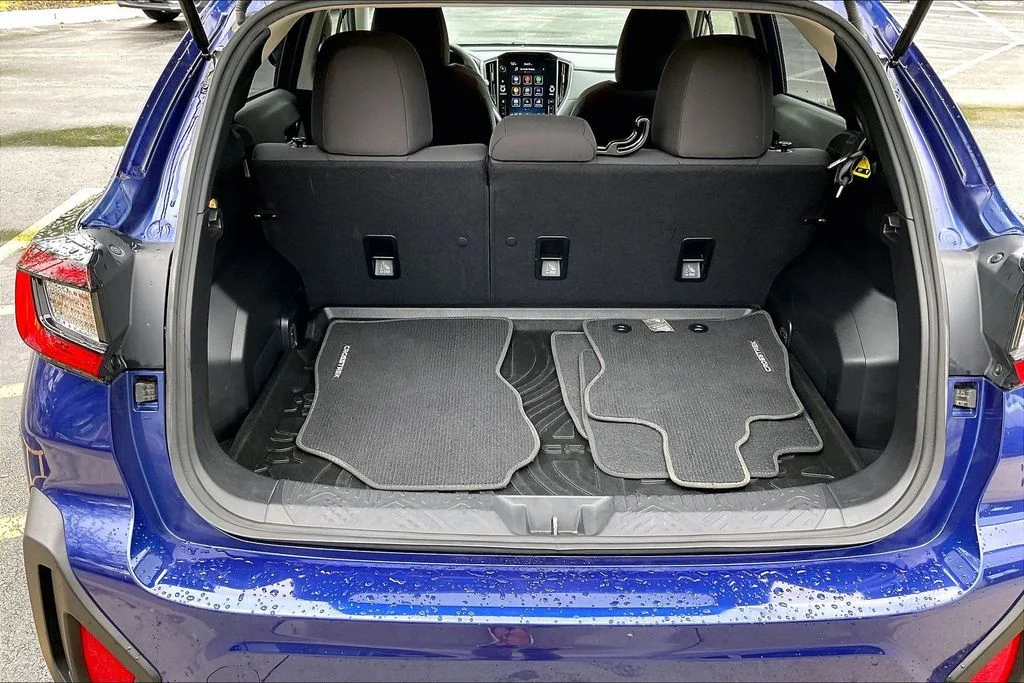 Used 2025 Blue Subaru Premium image 32