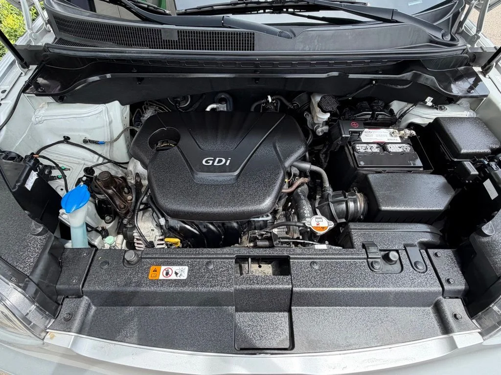 Used 2016 Silver Kia Base image 7