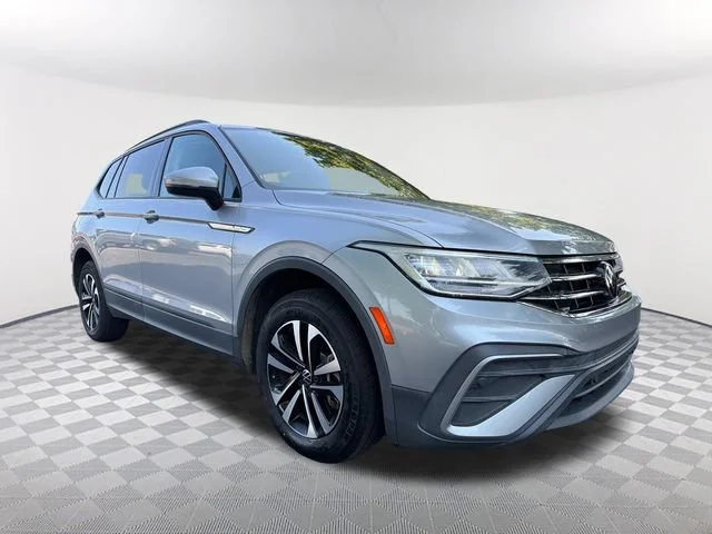 Used 2022 Silver Volkswagen 2.0T S image 3