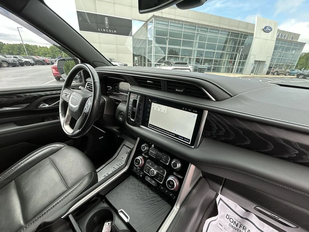 Used 2022 White GMC Denali image 11