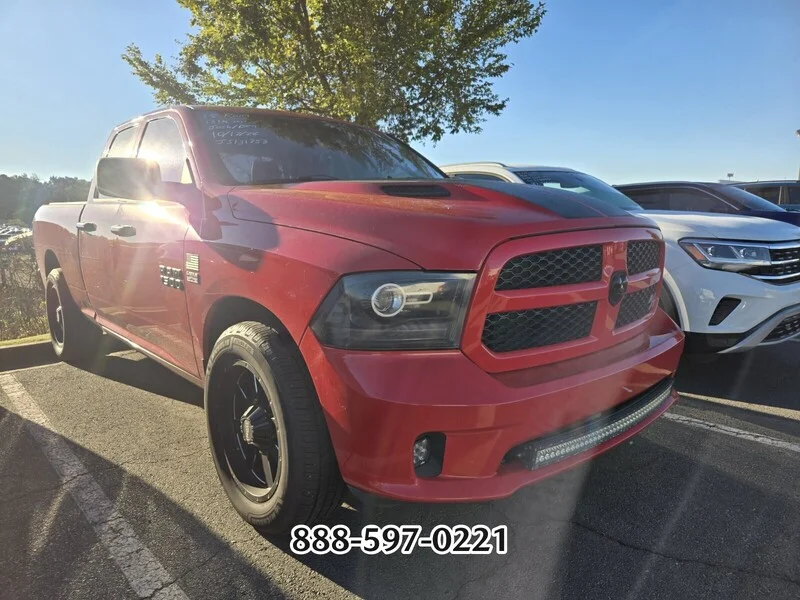 Used 2018 Flame Red Clearcoat RAM EXPRESS image 8