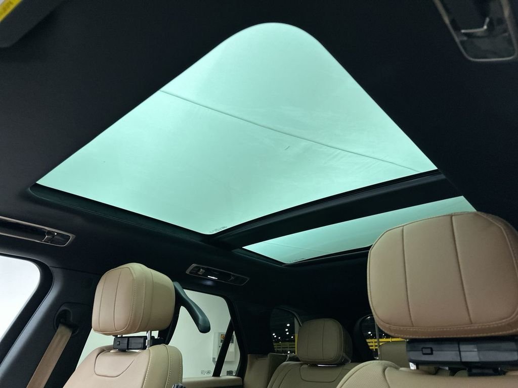 New 2026 Varesine Blue LAND ROVER SE image 11