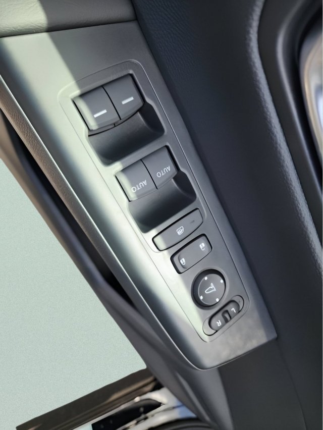 New 2026 Platinum White Pearl Honda EX image 24