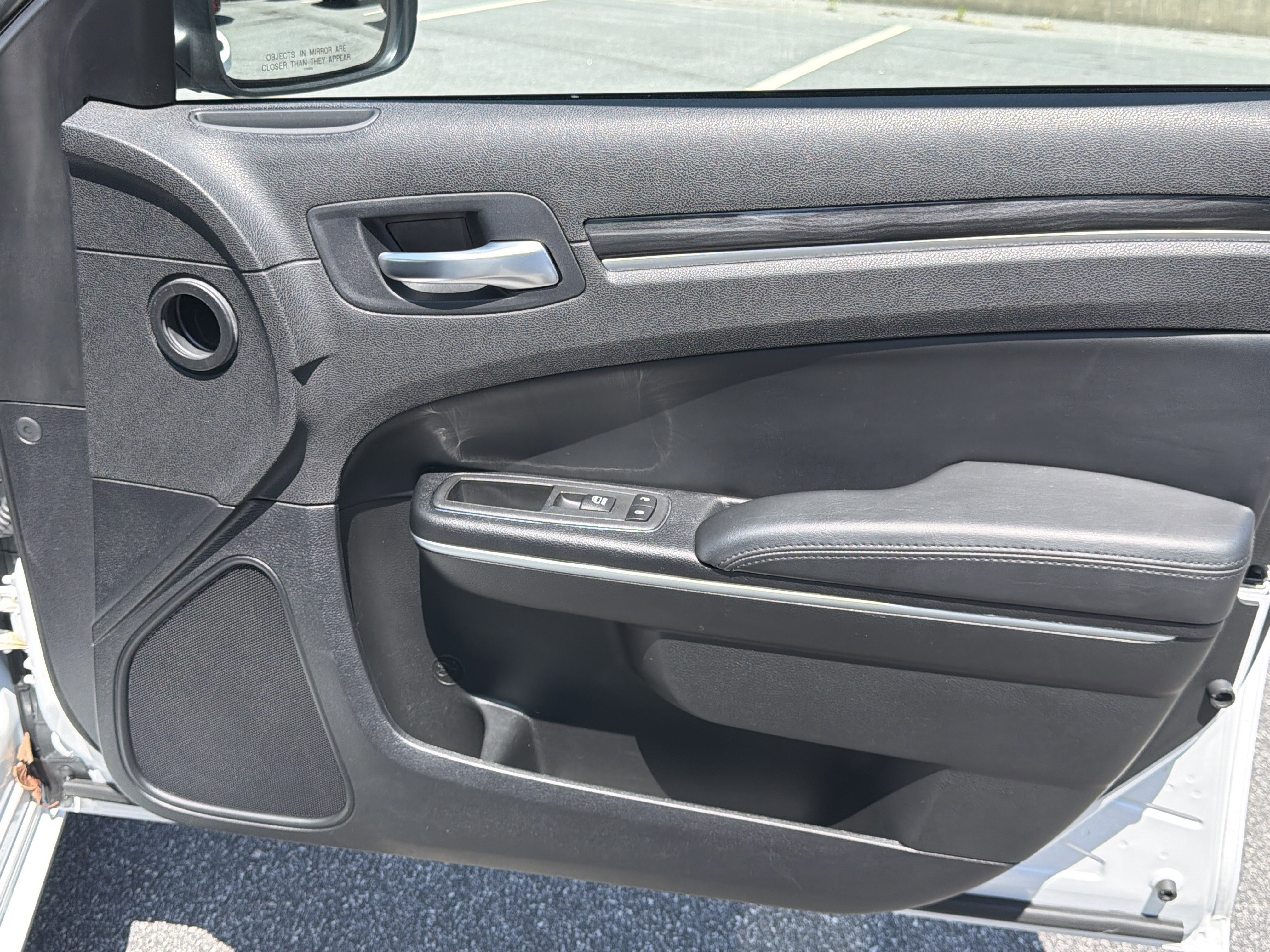 Used 2022 Bright White Clearcoat Chrysler Touring image 24