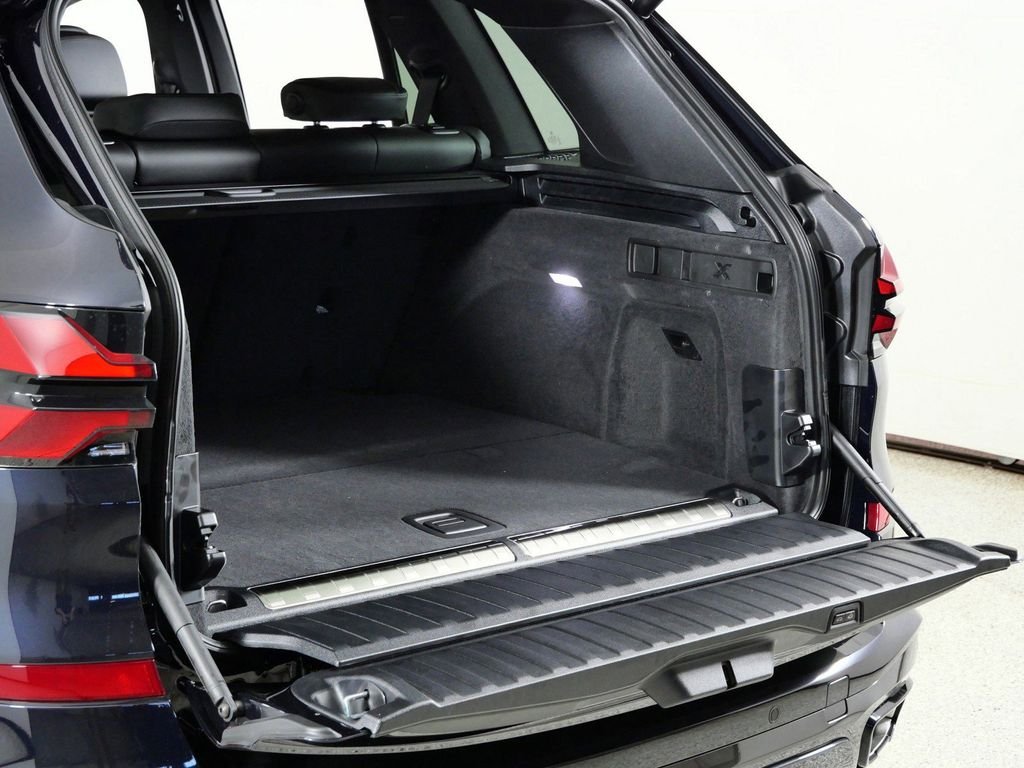 Used 2026 Carbon Black Metallic BMW xDrive50e image 30