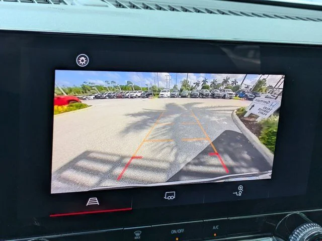 Used 2023 Summit White GMC Elevation image 20