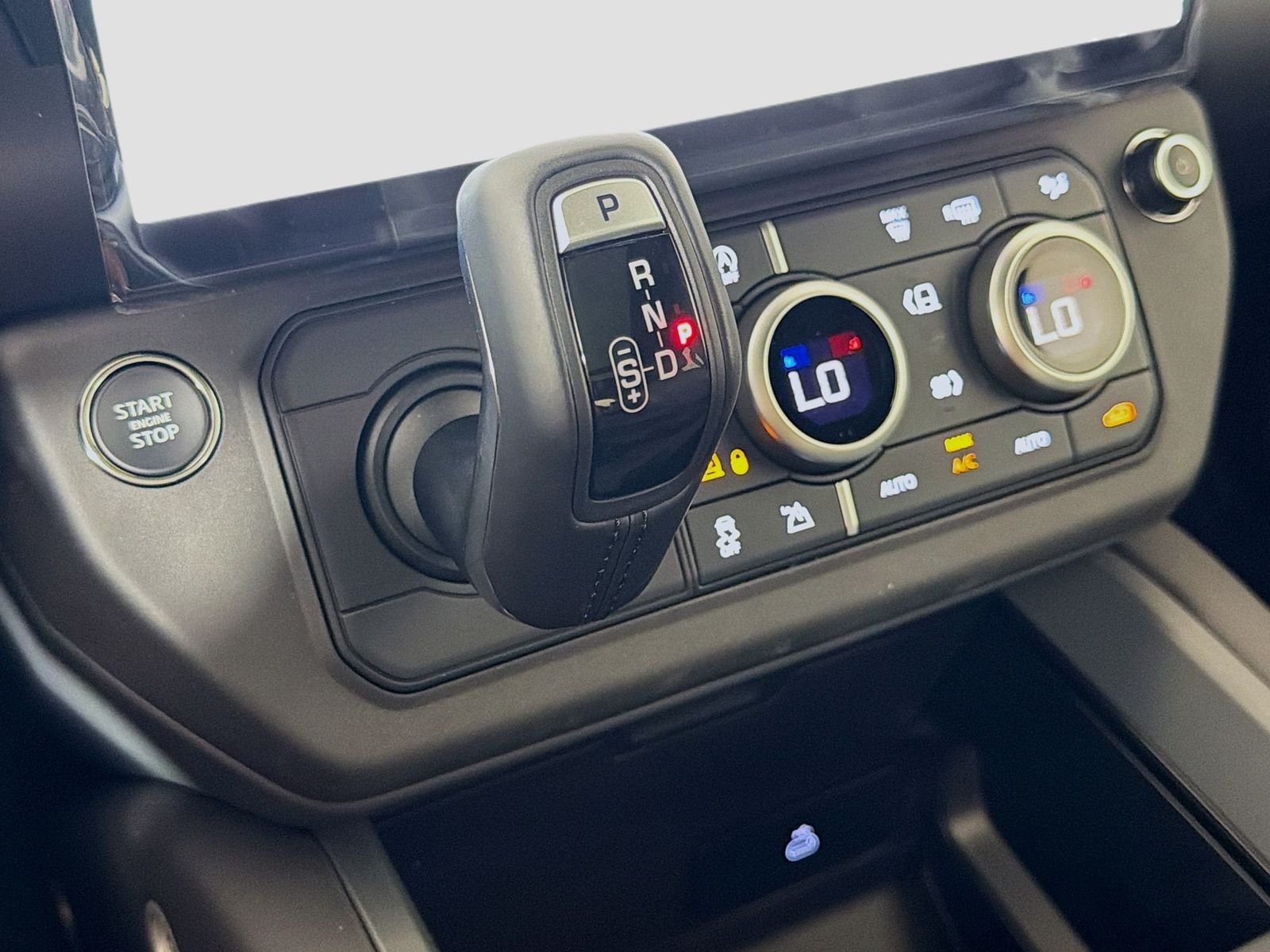 New 2026 Borasco Grey Land Rover X-Dynamic SE image 16