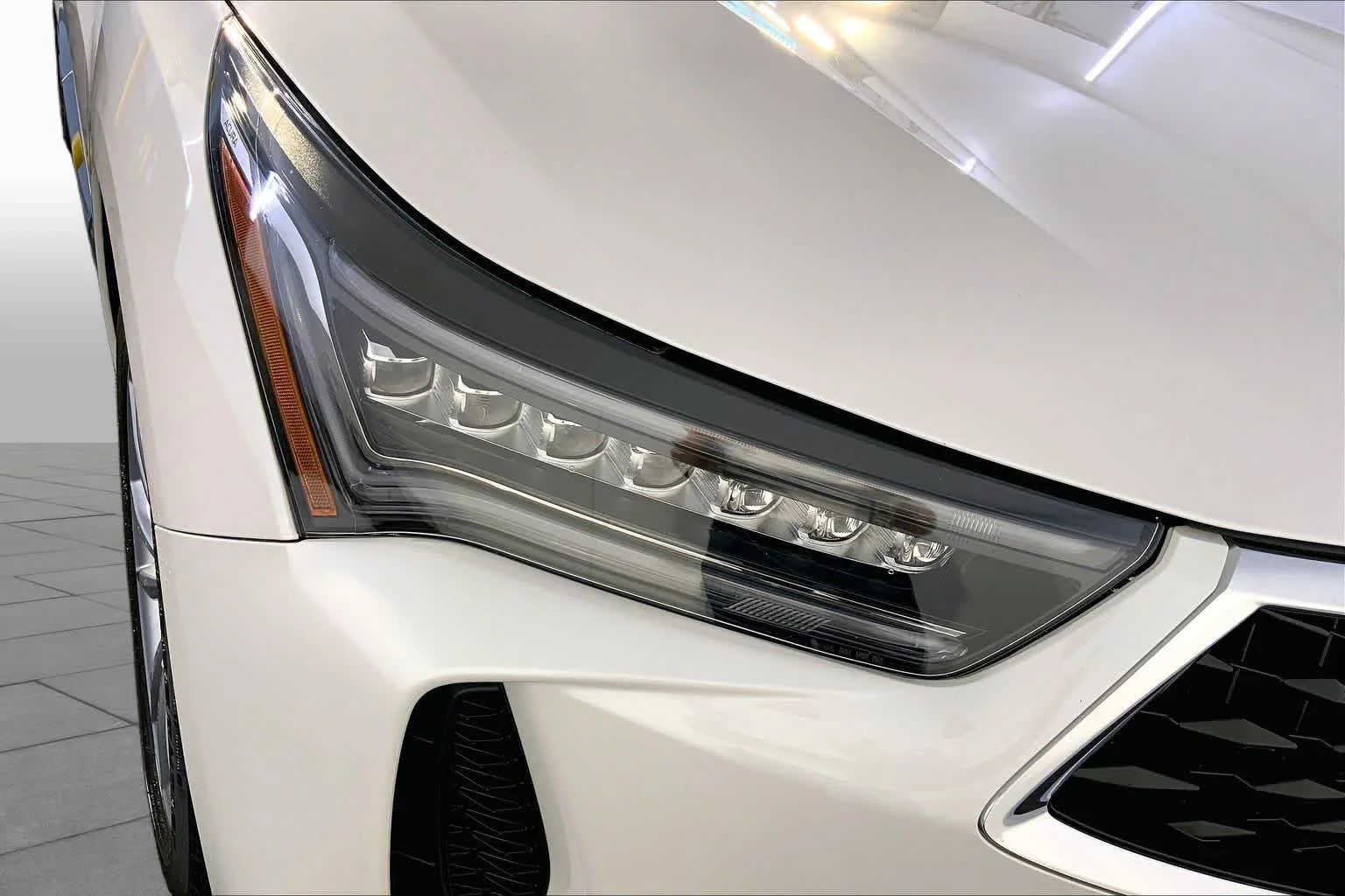 Certified Used 2023 Platinum White Pearl Acura BASE image 27