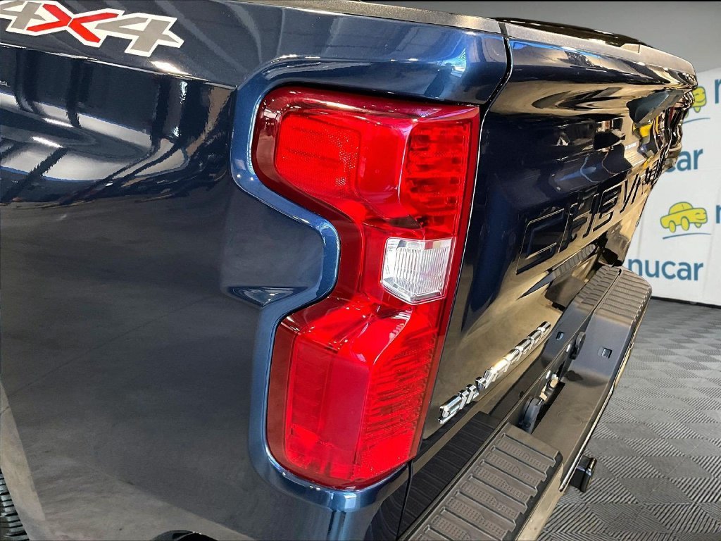 Used 2022 Blue Chevrolet LT image 35