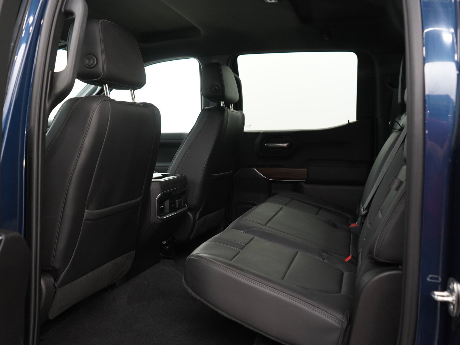Used 2022 Northsky Blue Metallic Chevrolet High Country image 16
