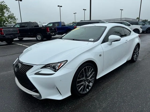 Used 2017 White Lexus 200t image 3