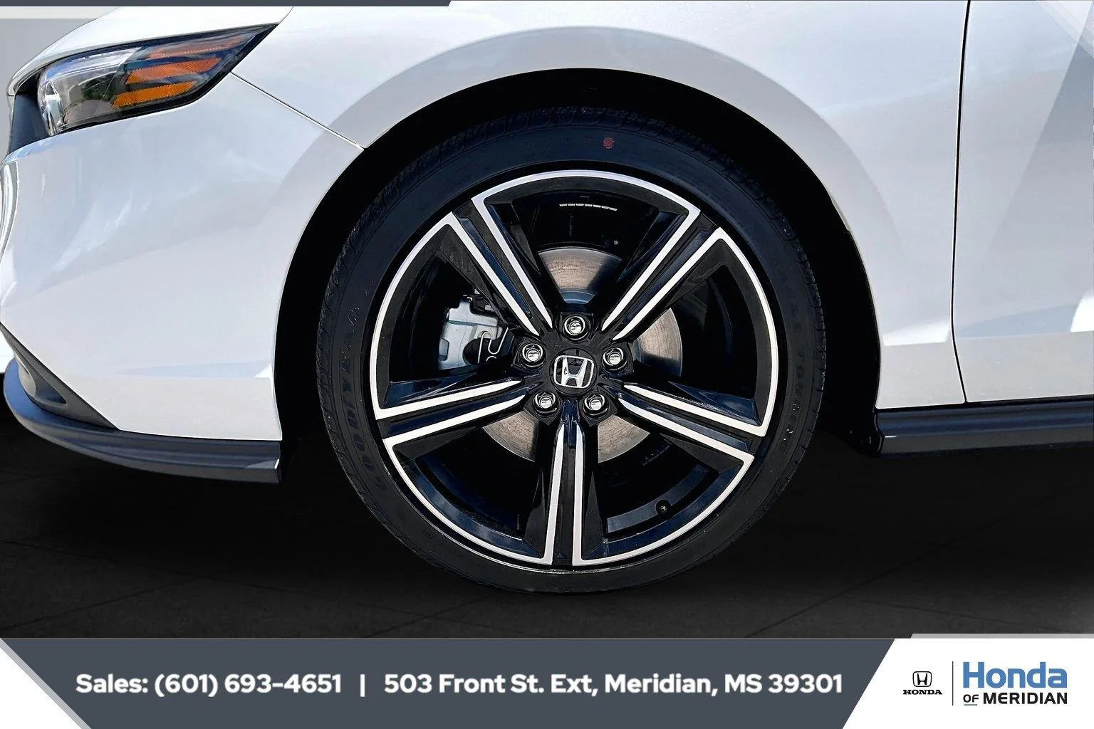 New 2026 Platinum White Pearl Honda Sport Hybrid image 23