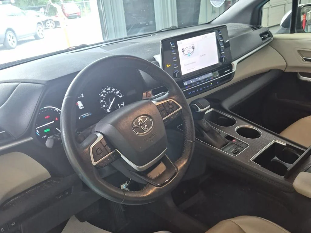 Certified Used 2022 Silver Toyota XLE image 7