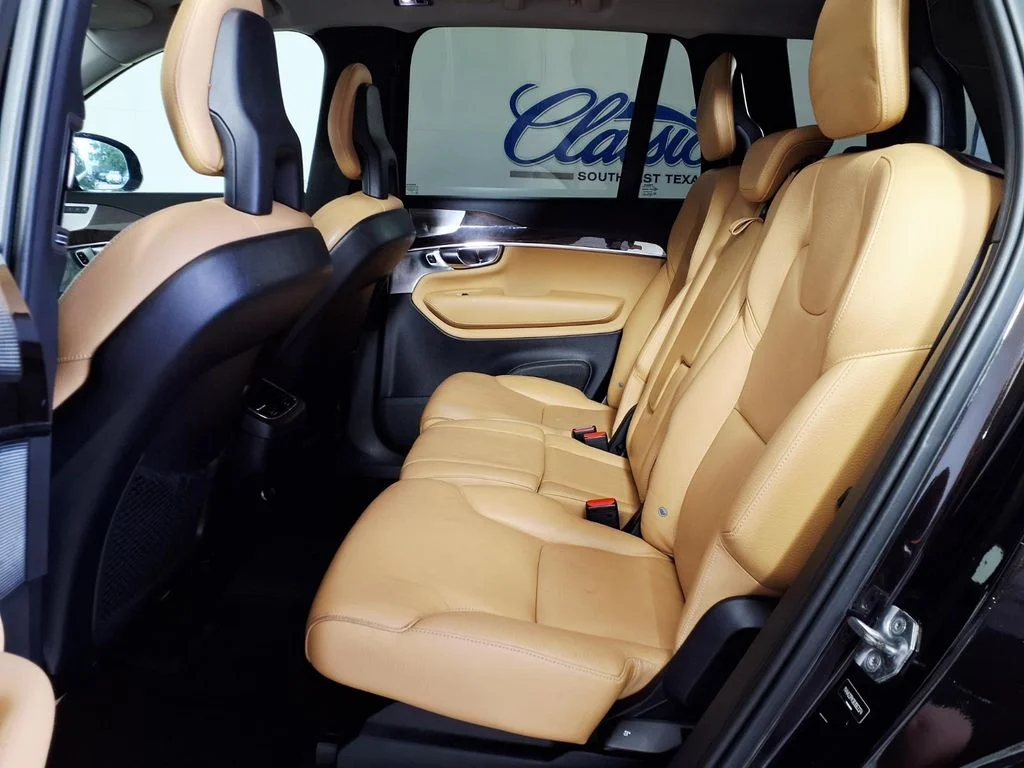 Used 2016 Black Volvo T6 Momentum image 8